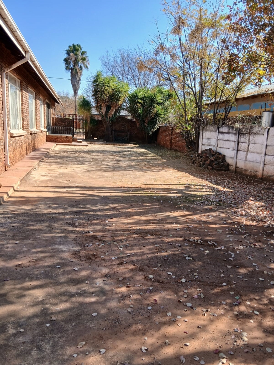 3 Bedroom Property for Sale in Mohadin North West
